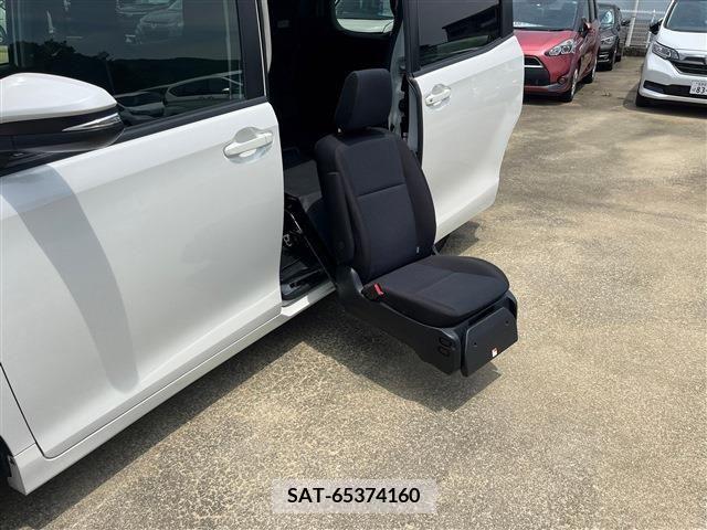 Toyota NOAH 2016-02 280383-5