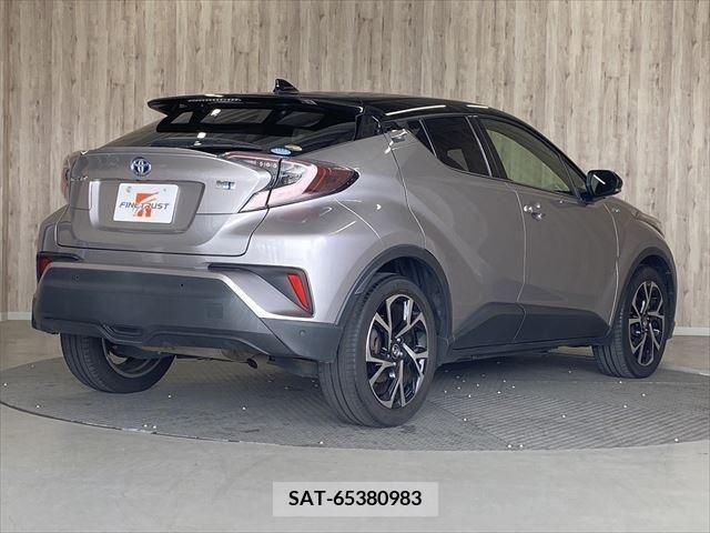 Toyota C-HR 2017-11 264006-4