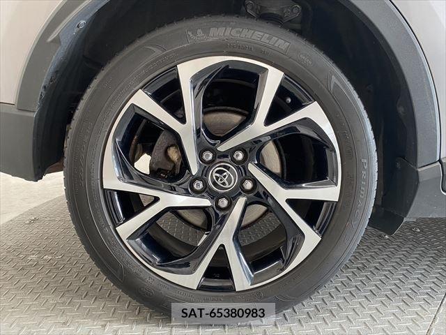 Toyota C-HR 2017-11 264006-15