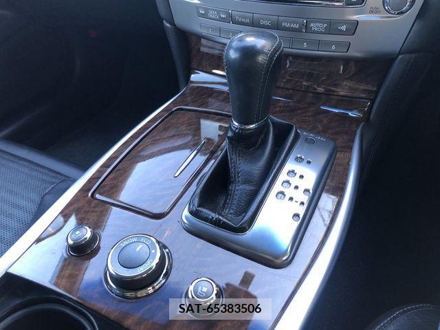 Nissan FUGA 2015-10 221103-17