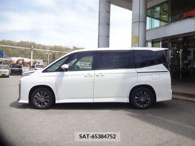 Toyota VOXY 2023-08 237436-4