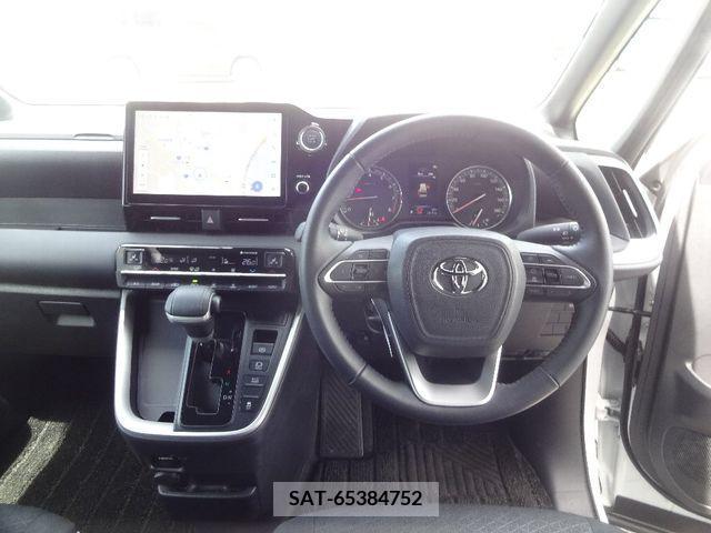 Toyota VOXY 2023-08 237436-11