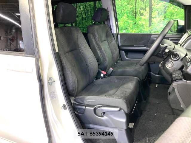 Honda e 2010-07 380388-8