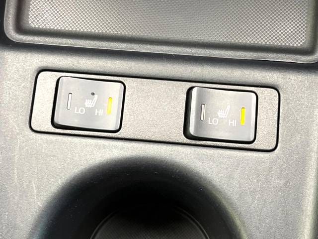 Toyota PRIUS 2021-06 195863-7