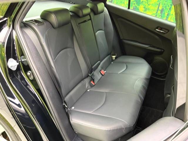 Toyota PRIUS 2021-06 195863-9