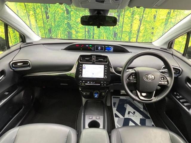 Toyota PRIUS 2021-06 195863-1