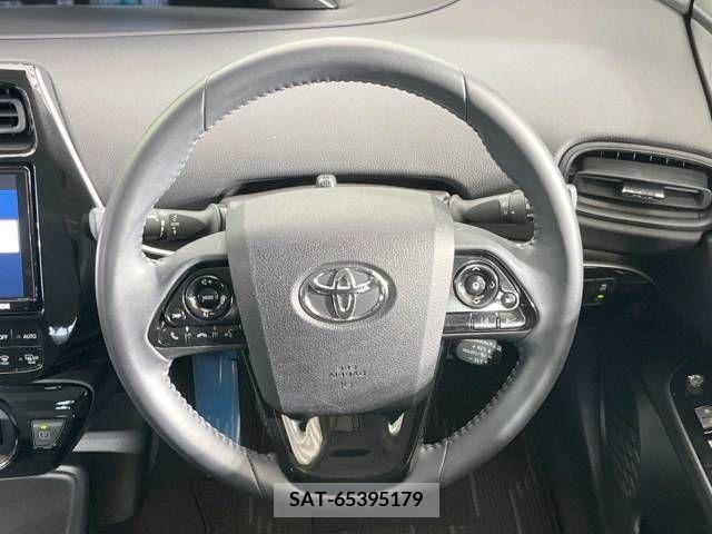 Toyota PRIUS 2021-02 281927-11