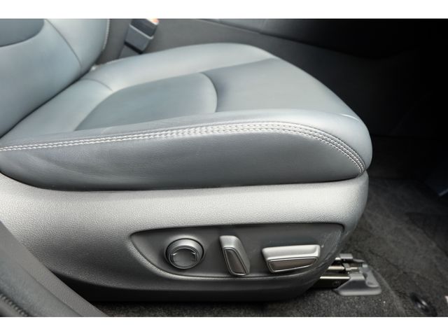Toyota RAV4 2020-04 4806-17