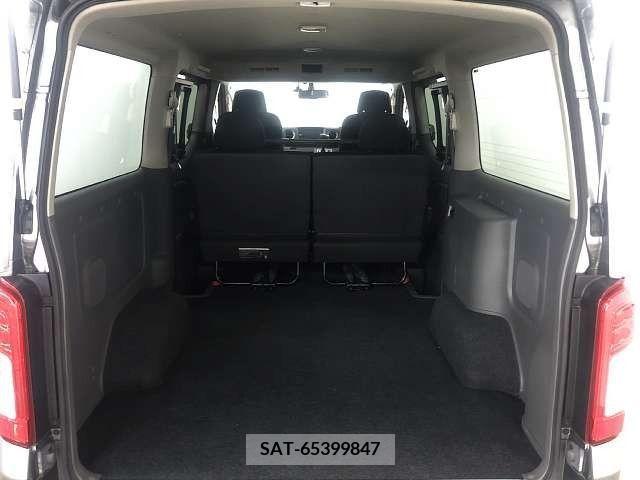 Nissan Caravan 2019-10 263528-7