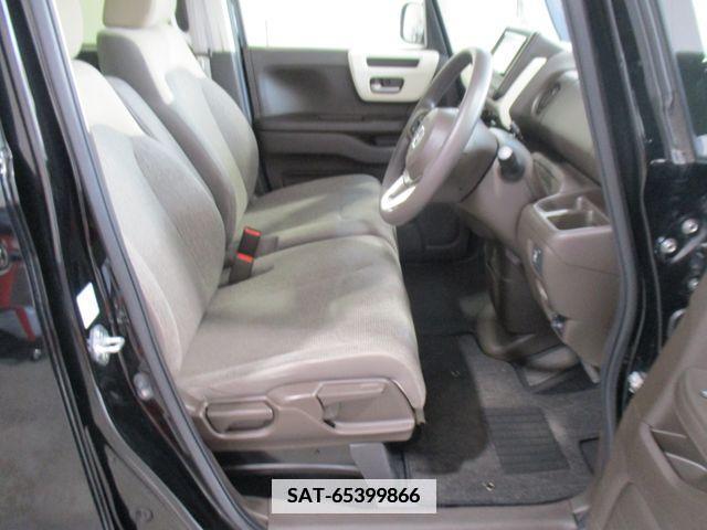 Honda N BOX 2022-06 341258-8