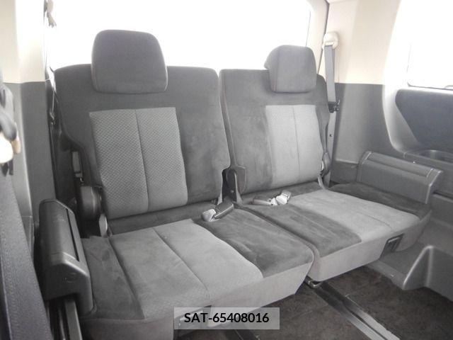 Mitsubishi DELICA D5 2007-03 349565-19