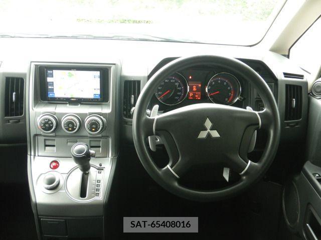 Mitsubishi DELICA D5 2007-03 349565-16