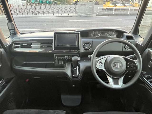 Honda N BOX CUSTOM 2019-02 184663-9