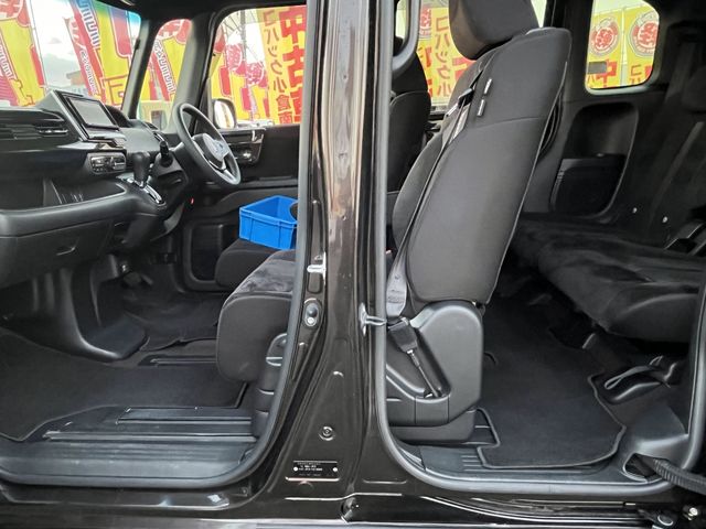 Honda N BOX CUSTOM 2019-02 184663-20