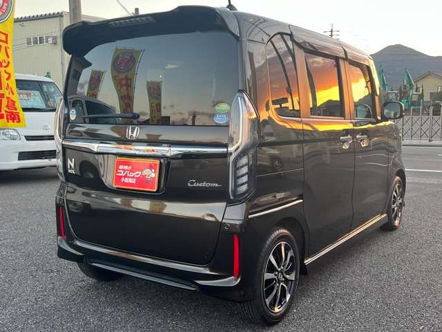 Honda N BOX CUSTOM 2019-02 184663-5