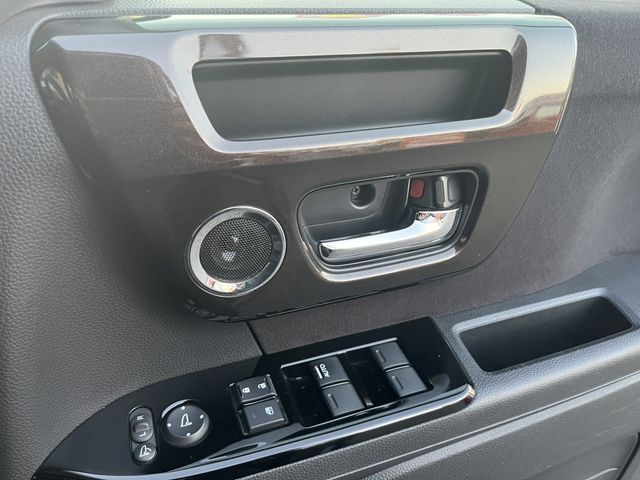 Honda N BOX CUSTOM 2019-02 184663-17