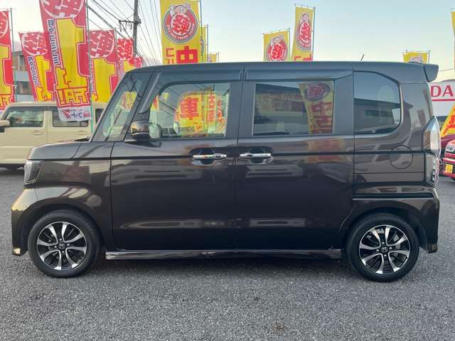 Honda N BOX CUSTOM 2019-02 184663-4