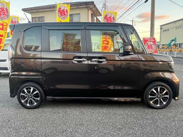 Honda N BOX CUSTOM 2019-02 184663-3