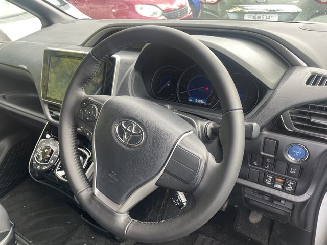 Toyota VOXY HYBRID 2020-08 187495-8