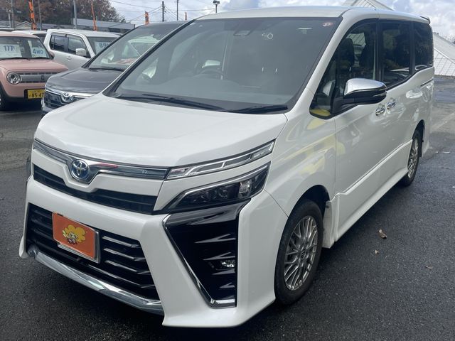 Toyota VOXY HYBRID 2020-08 187495-1