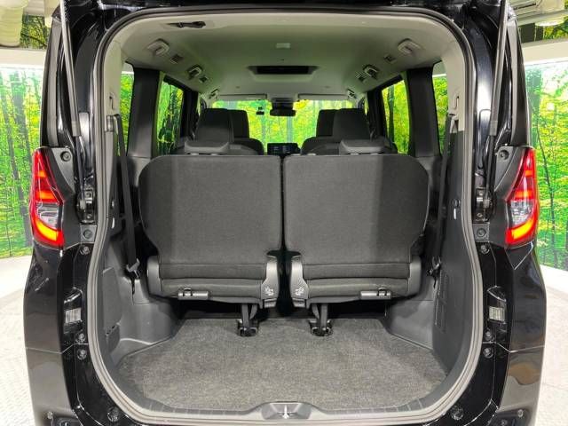 Toyota NOAH 2023-04 184467-10