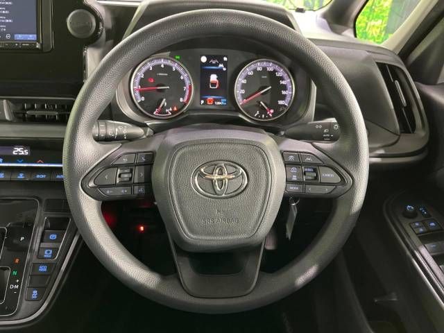 Toyota NOAH 2023-04 184467-11