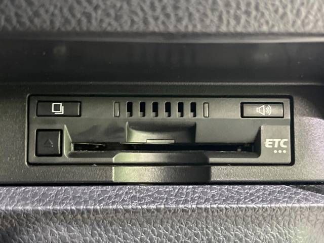 Toyota VOXY 2017-09 183983-7
