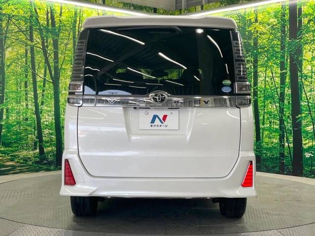Toyota VOXY 2017-09 183983-16