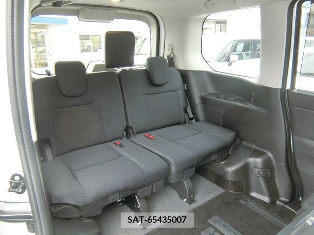 Nissan SERENA 2022-12 372482-7
