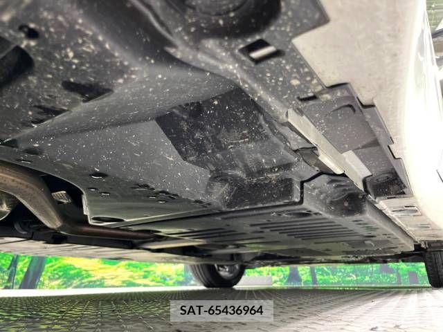 Toyota PRIUS 2023-05 345229-19