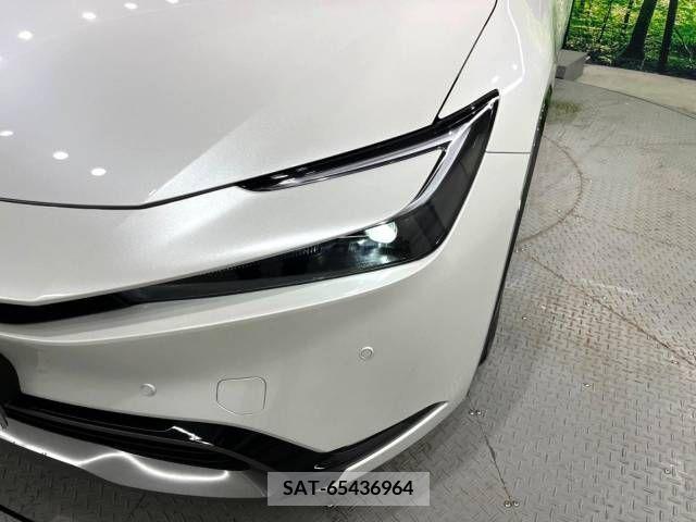 Toyota PRIUS 2023-05 345229-11