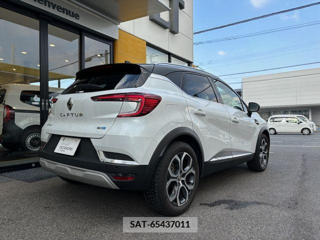 Renault CAPTUR 2022-08 220297-2