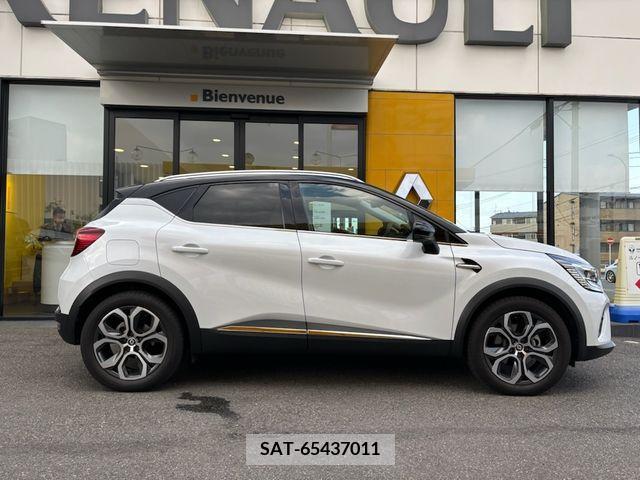 Renault CAPTUR 2022-08 220297-4