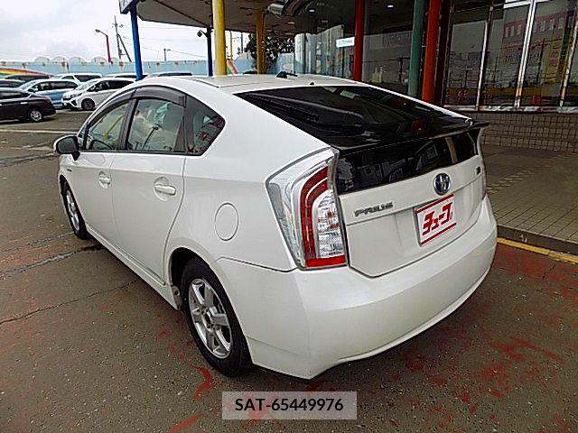 Toyota PRIUS 2012-11 234337-8