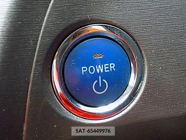 Toyota PRIUS 2012-11 234337-10
