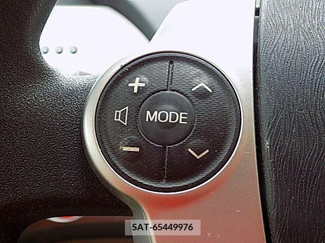Toyota PRIUS 2012-11 234337-18