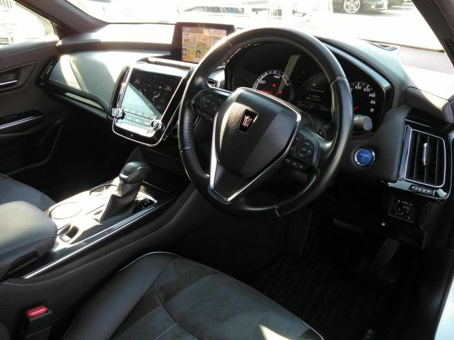 Toyota CROWN SEDAN 2019-02 28878-1