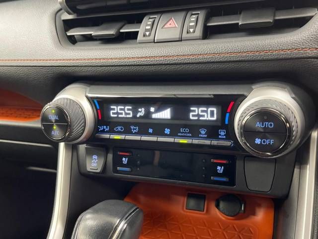 Toyota RAV4 2019-05 9717-5