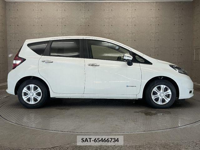 Nissan NOTE 2018-10 328193-6