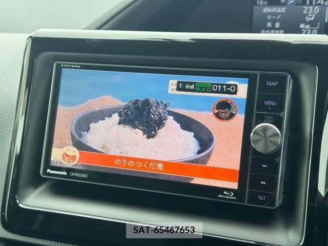 Toyota NOAH 2018-02 373490-10