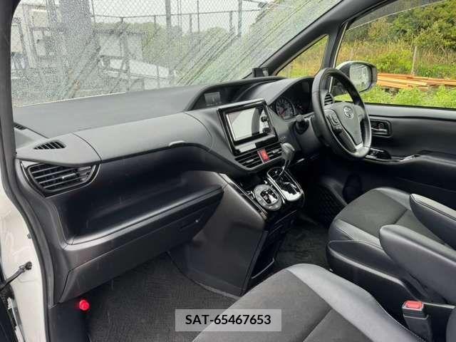 Toyota NOAH 2018-02 373490-13