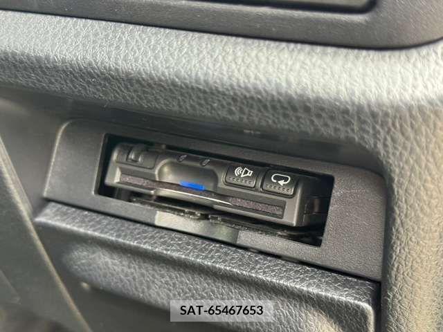 Toyota NOAH 2018-02 373490-21