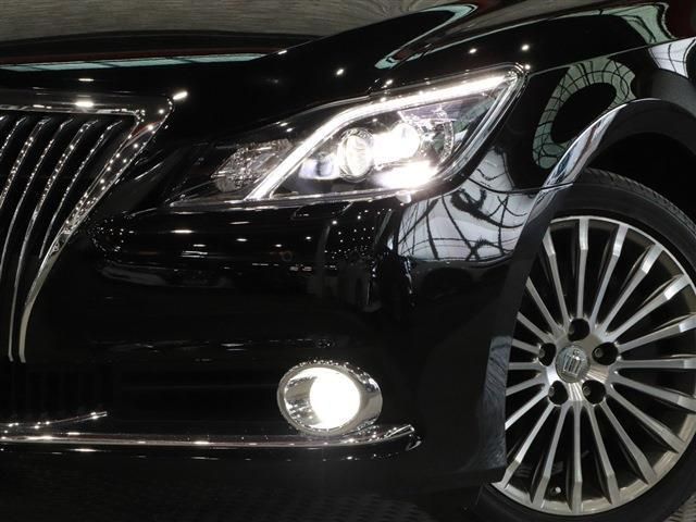 Toyota CROWN MAJESTA 2016-10 10415-8