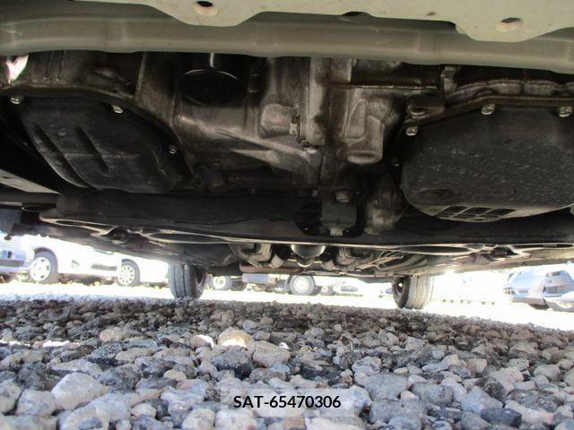 Nissan MARCH 2013-06 337252-8