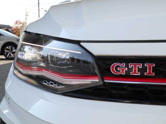 VolksWagen POLO 2020-03 27301-10