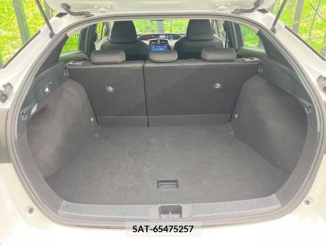 Toyota PRIUS 2020-11 282182-11