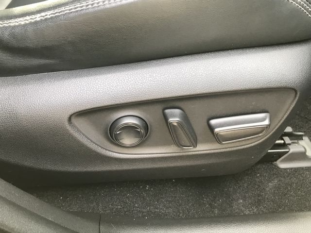 Toyota RAV4 2019-07 196123-20