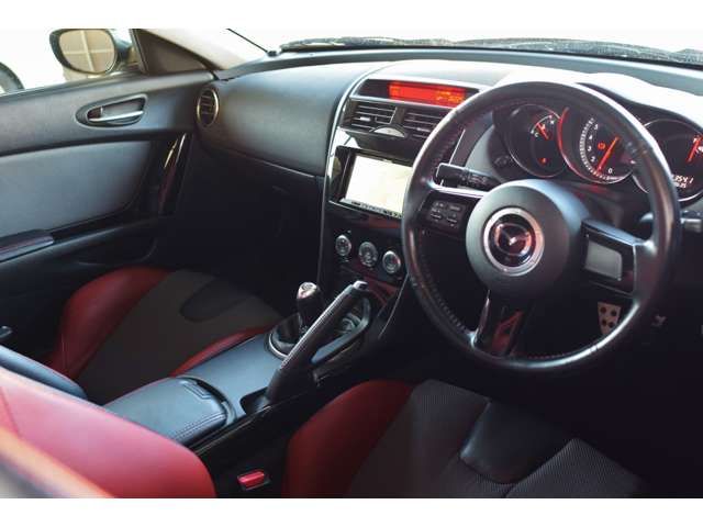 Mazda RX-8 2012-01 12957-3