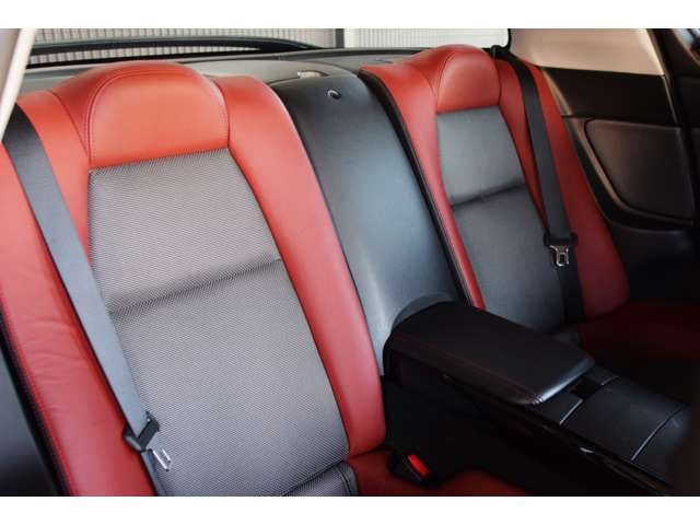 Mazda RX-8 2012-01 12957-9