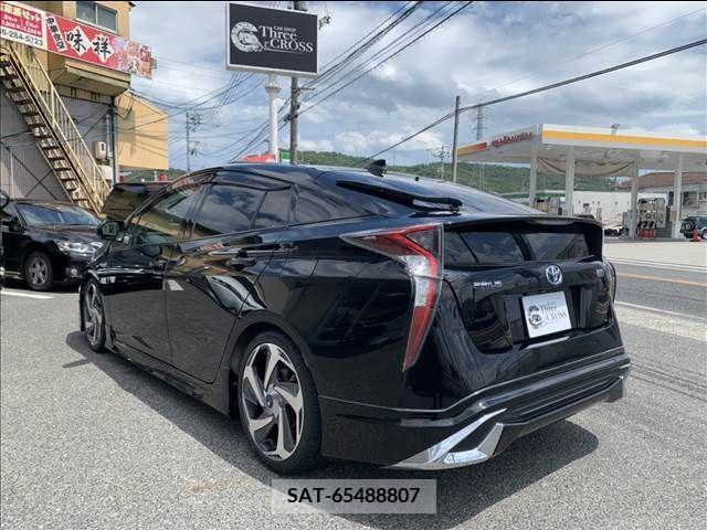 Toyota PRIUS 2016-06 254024-6